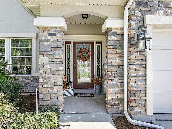 3rd image of 703 Grampian Highlands Dr