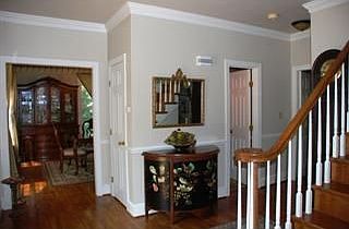 4th image of 400 25th Ave NW