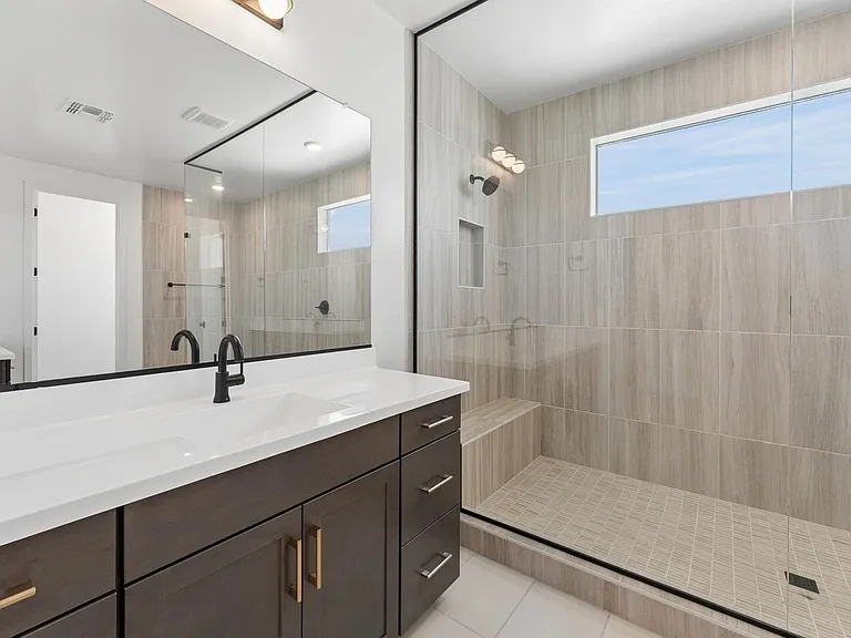 1524 E Carob Ct — Photo 34