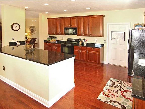 5th image of 20857 Winding Lake Dr W