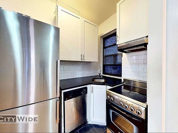 5th image of 443 W 51st St #2RE