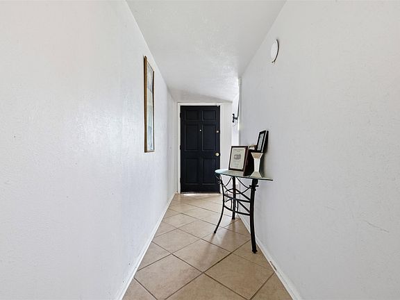 3rd image of 15722 Corsair Rd