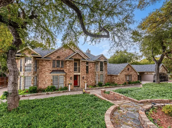 924 Red Oak Creek Dr, Red Oak, TX 75154