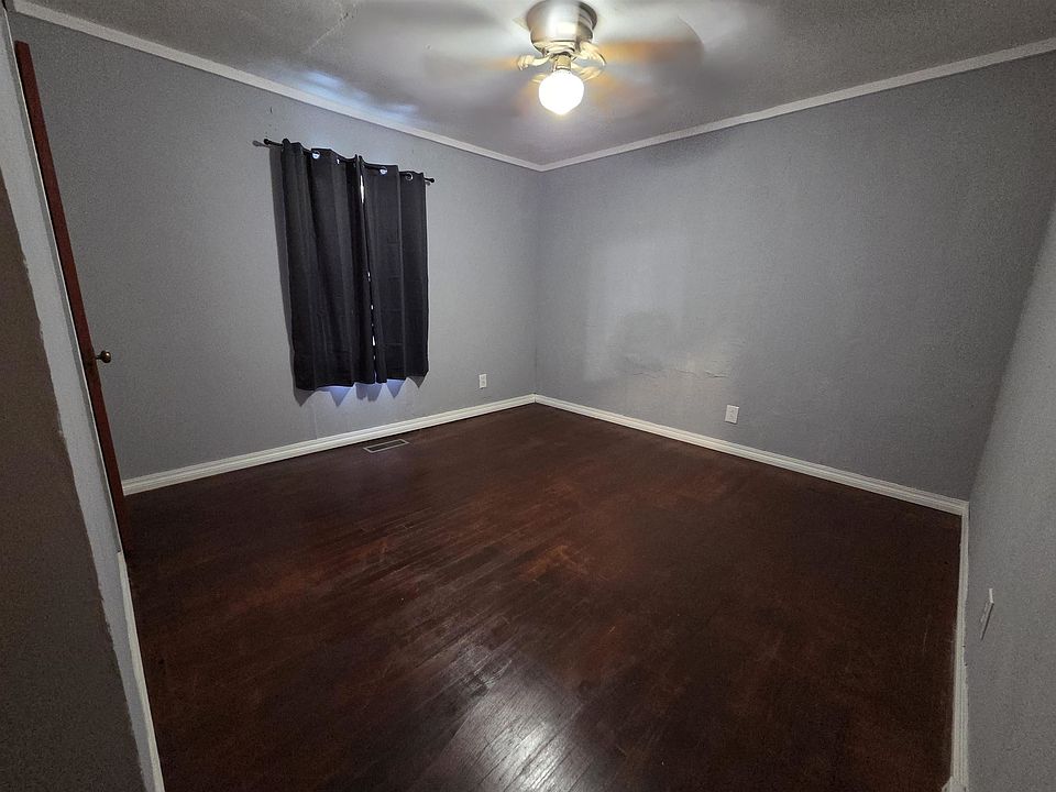 16th image of 850 29th St