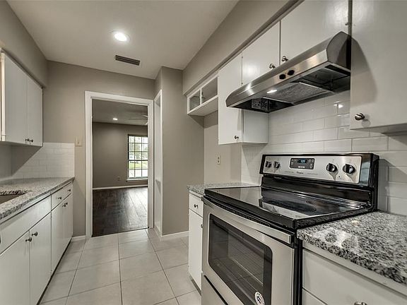 2nd image of 3602 Lariat Ln