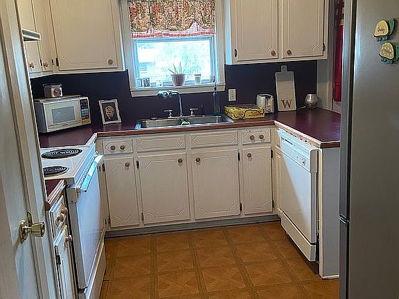 4th image of 11055 Whipple Pool Ln