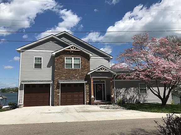 4th image of 452 Lake Point Dr