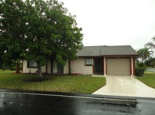 1402 SE Ashville Ct, Port Saint Lucie, FL 34952