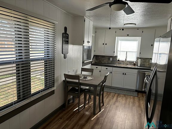 3rd image of 1000 S Avenue A