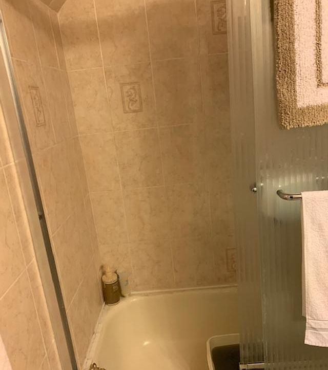 1st image of 83 Zoe St Floor 2
