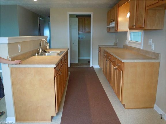 4th image of 327 Eagle Cir