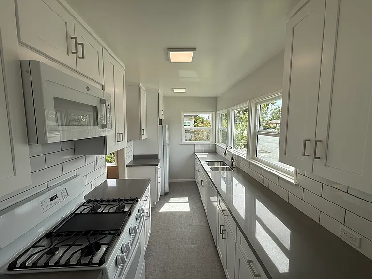 1200 W Alameda Ave #1200 — Photo 5