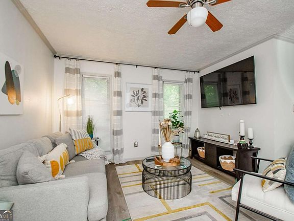 3rd image of 5157 Roswell Rd Unit 2