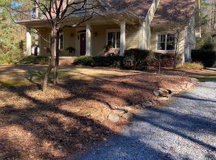 625 S Valley Rd, Southern Pines, NC 28387