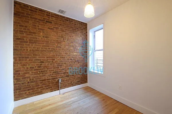 Rented by null | media 14