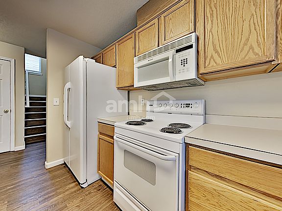 4th image of 4604 NE 56th St