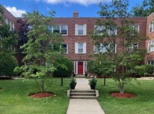 800 Oakton St APT 2, Evanston, IL 60202