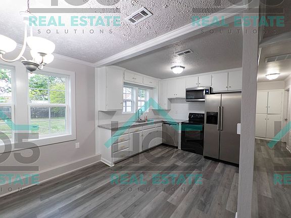 5th image of 233 E Kerr Dr