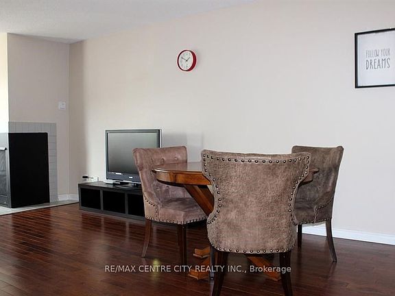 5th image of 1 Jacksway Cres #309