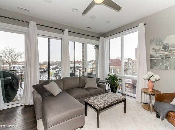 3rd image of 3536 N Lincoln Ave #3