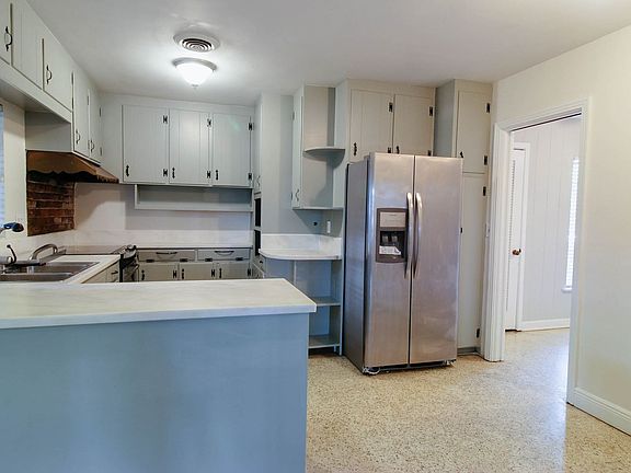 5th image of 1720 Lake Shore Dr