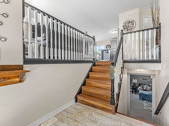 5th image of 3584 Carver St