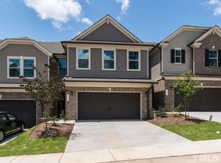 732 Lampwick Ln, Cary, NC 27513