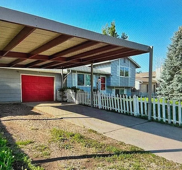 5 bed, 3.0 bath, 2416 sqft, $1,825 — Photo 3