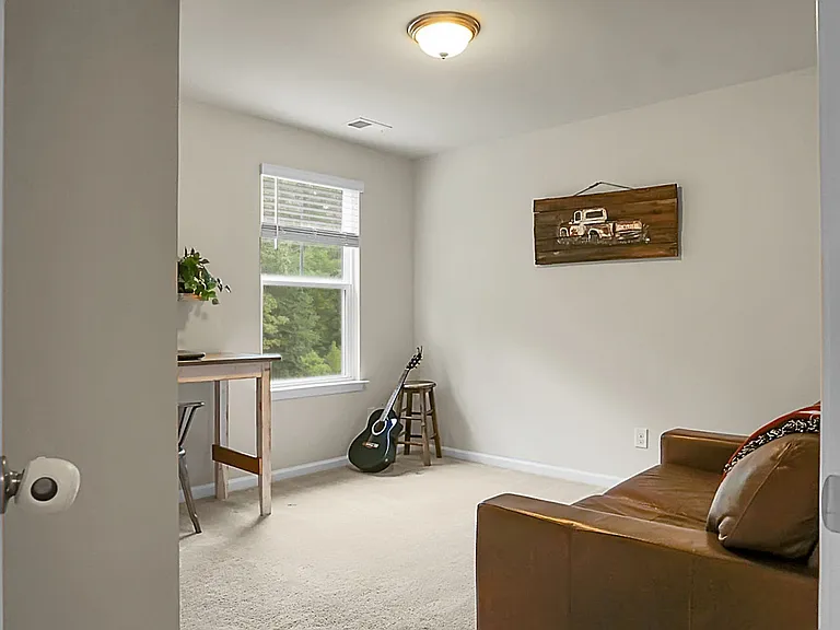 642 Woolum Dr — Photo 38