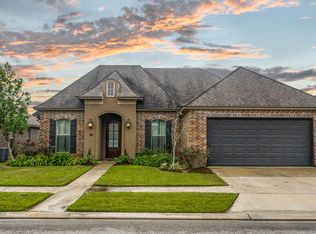 105 Spring View Dr, Youngsville, LA 70592