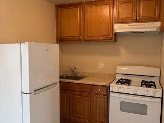 4th image of 1306 Whipple Ave APT 7