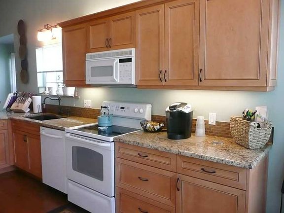 3rd image of 1810 Waterford Dr APT 2