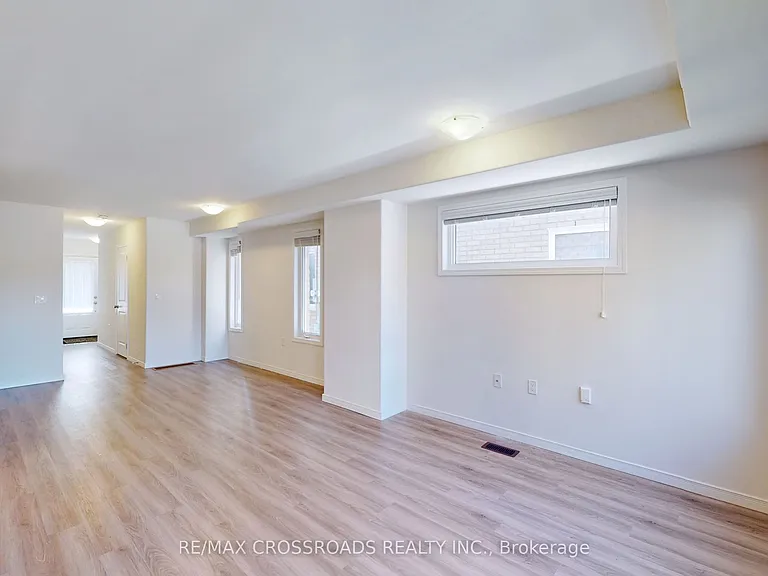 1638 Hetherington Dr — Photo 10