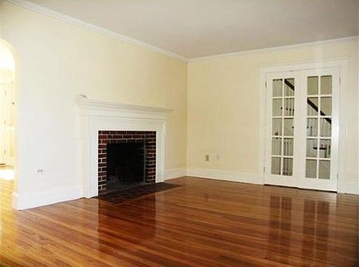 5th image of 76 Dartmouth Ave
