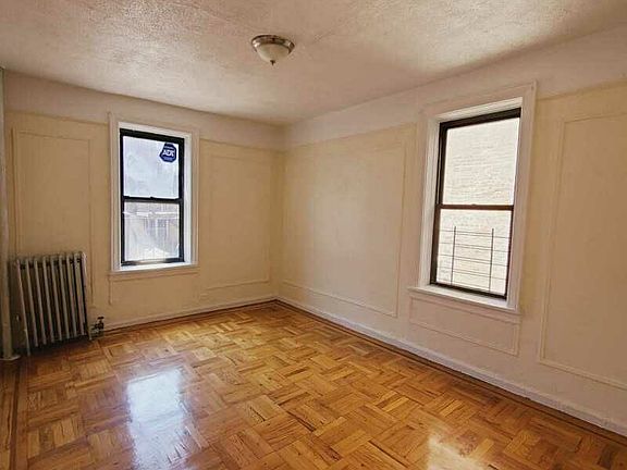 4th image of 3021 Holland Ave APT 6N