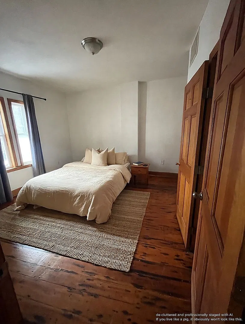 No Fee Xl Apt Perfect For Neu Students! Laundry In Unit! Sunny And Spacious Rooms, Modern Kitchen — Photo 1