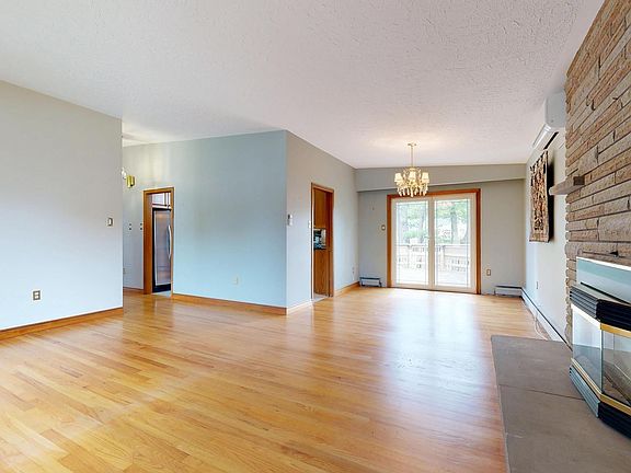 5th image of 24 Deepwood Cres