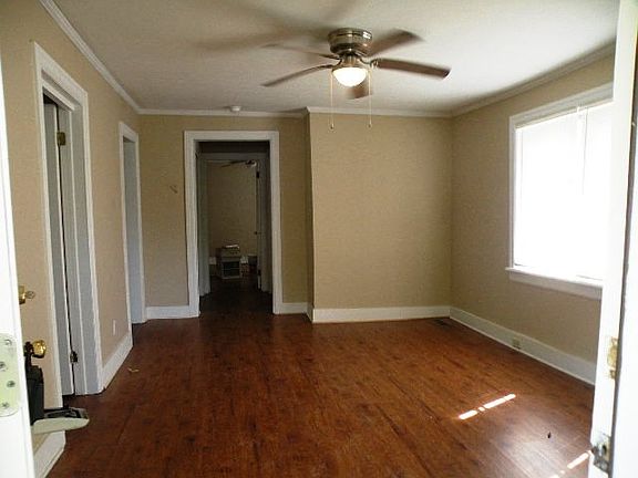 2nd image of 1625 Harris St