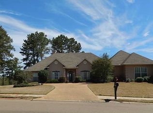 601 Castlewoods Blvd, Brandon, MS 39047