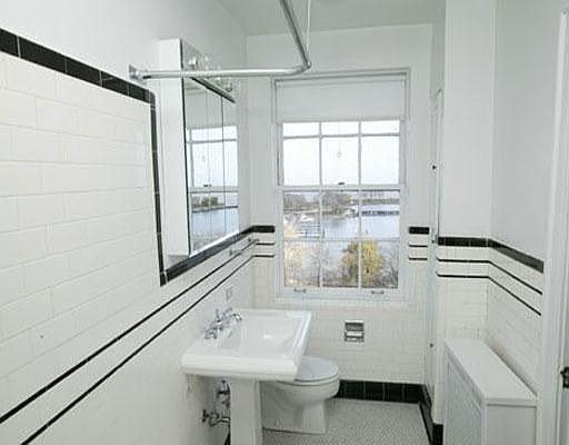 1st image of 3270 N Lake Shore Dr APT 4A
