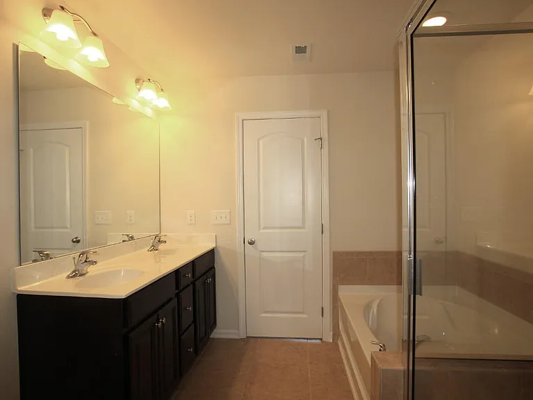 10019 Lynnberry Pl — Photo 9