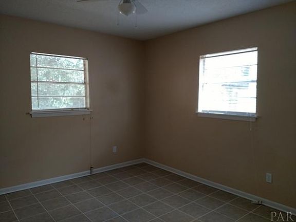 2nd image of 404 Seamarge Ln #B