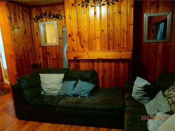 3rd image of 109 Onyx Ave