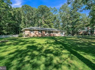 8 Bunker Hill Rd, Lawrence Township, NJ 08648