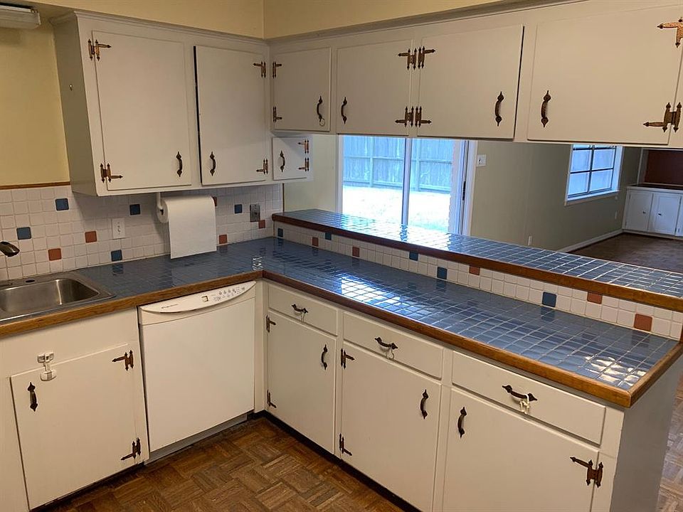 1st image of 10123 Chatterton Dr
