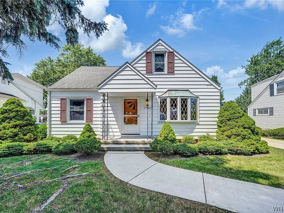1st image of 44 Emerald Dr