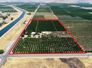 7390 S Hills Valley Rd, Orange Cove, CA 93646