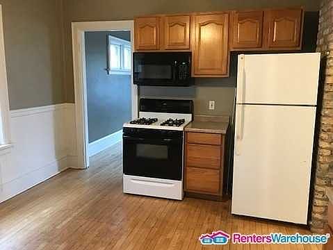 1st image of 3138A N Pierce St