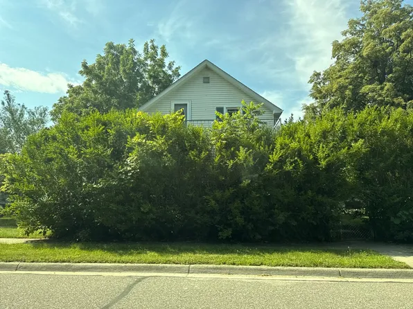 165 Bruce St, Marine City, MI 48039