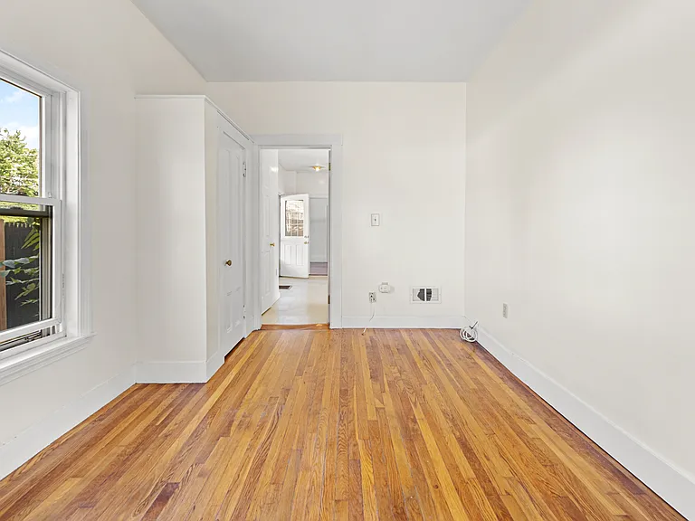 8 Richardson St — Photo 20